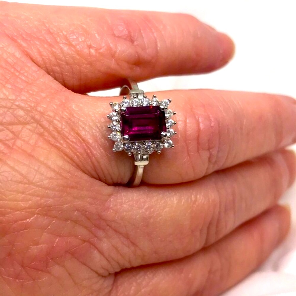 Wine colored Garnet w/ Zircon Ring Sz 8 - Picture 5 of 8